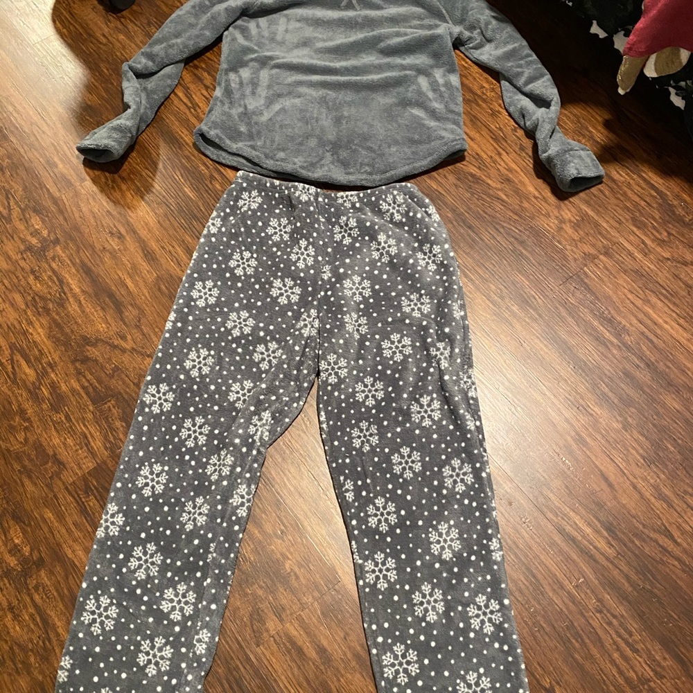 Fuzzy pjs
